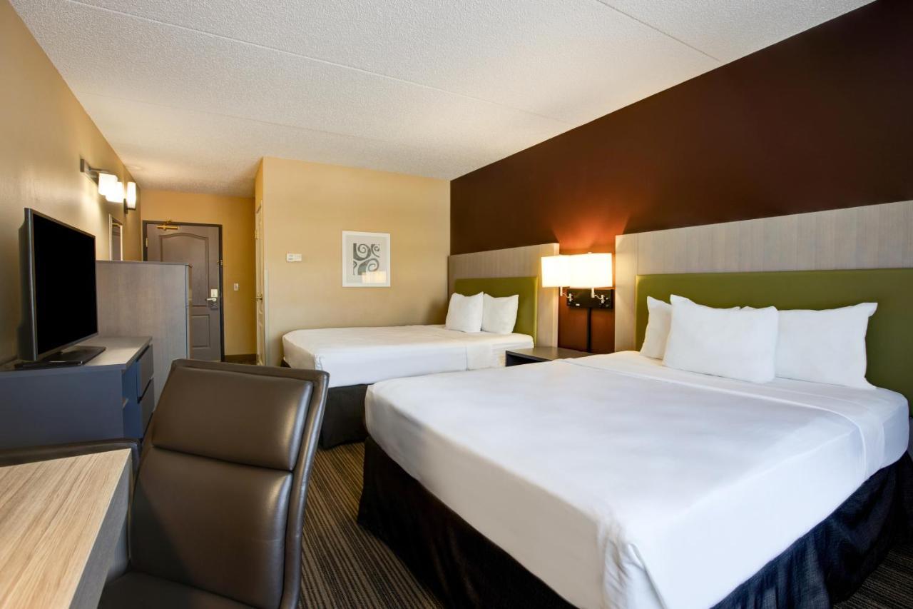 Comfort Inn & Suites St Paul Northeast Vadnais Heights Room photo