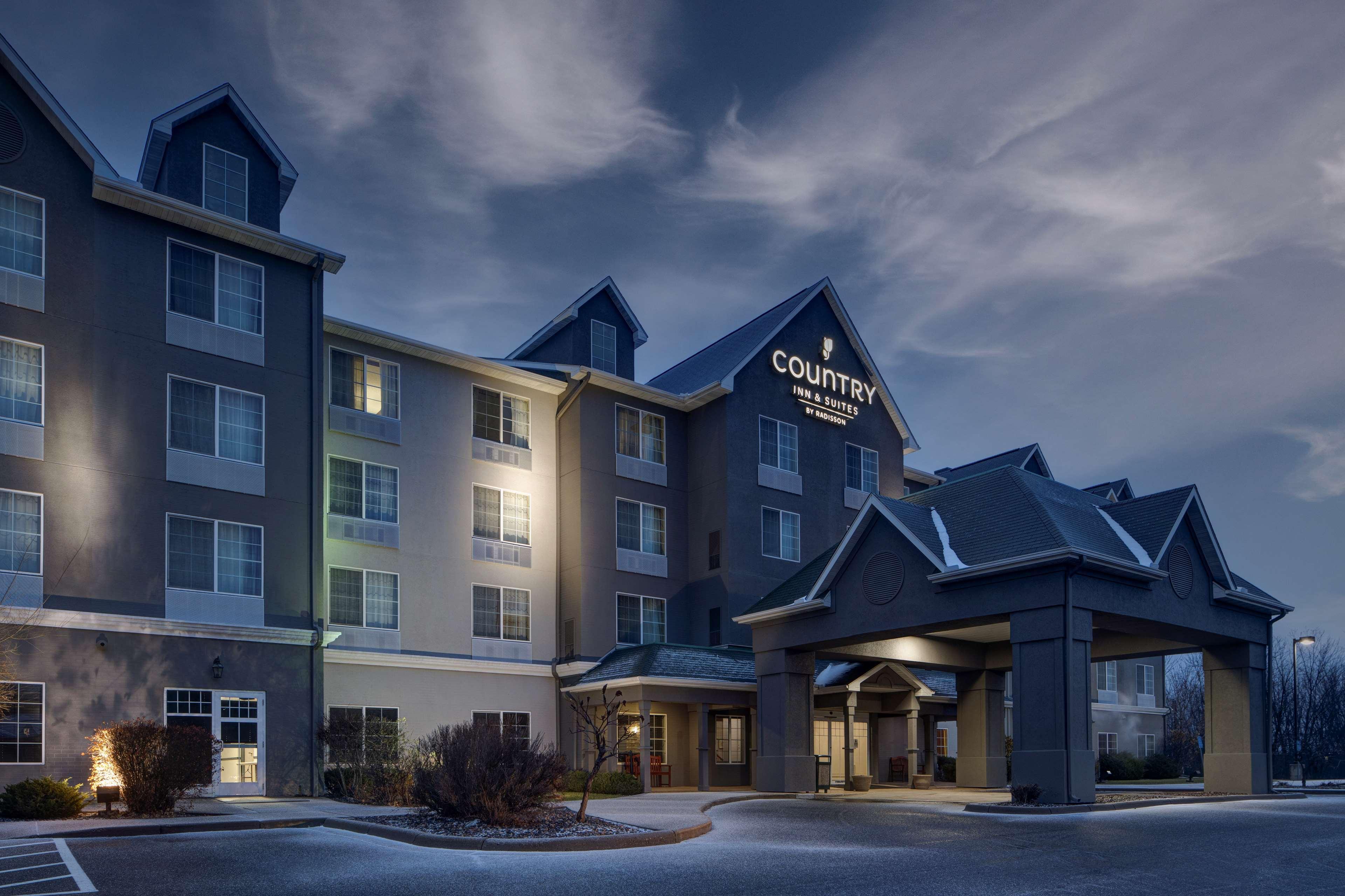 Comfort Inn & Suites St Paul Northeast Vadnais Heights Exterior photo