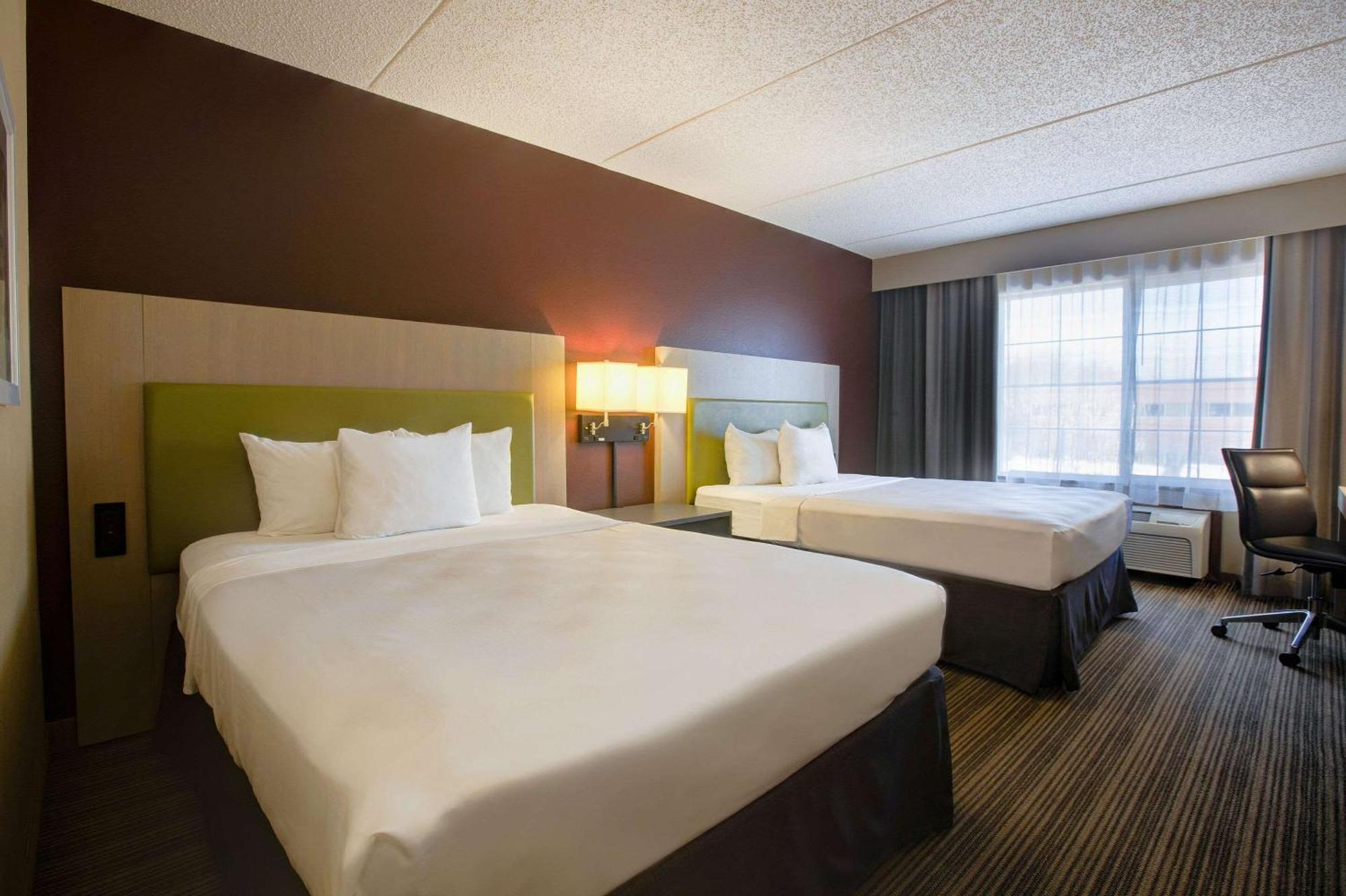 Comfort Inn & Suites St Paul Northeast Vadnais Heights Exterior photo